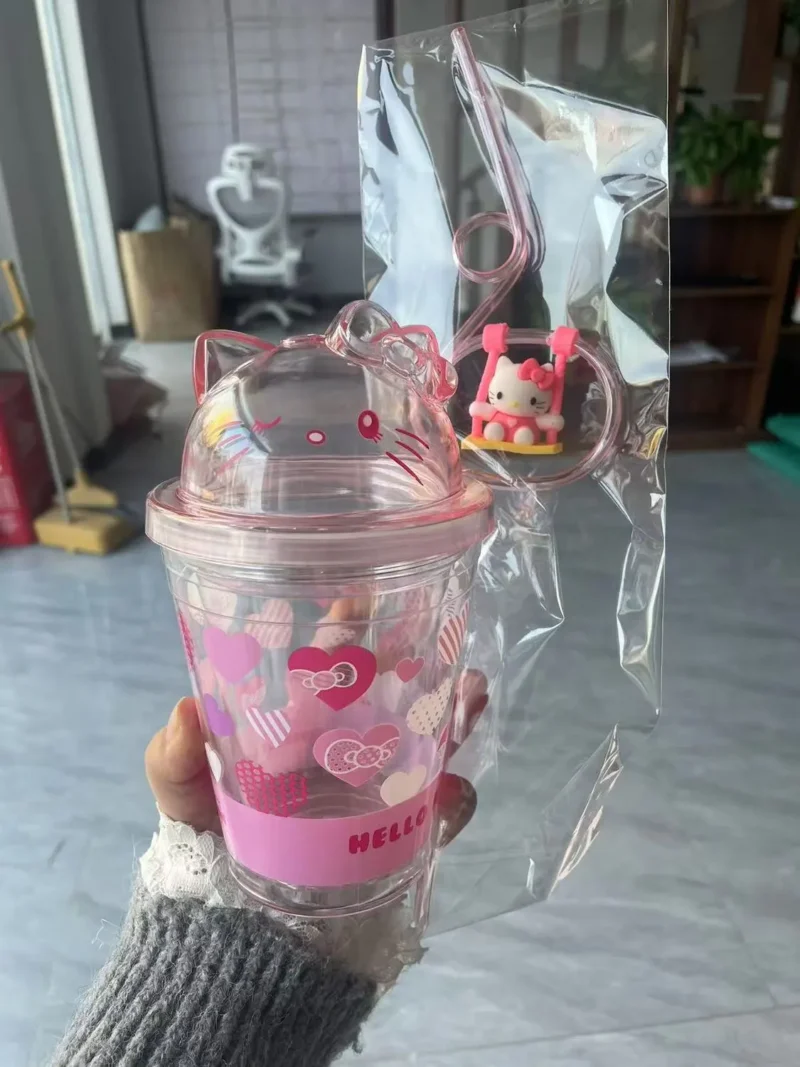 c23d40e34071e6009881dc1366a1f160 New cute Hello Kitty swing water cup with a cute Hello Kitty swing around the water cup at home